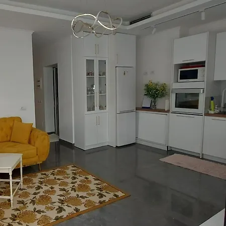 Oasisunit Rudi's Golem (Tirana)